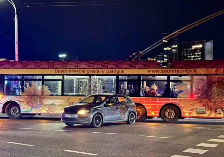 Litvada Azərbaycan səfirliyinin əməkdaşları qəzaya düşdü - Detallar (FOTO/YENİLƏNİB)